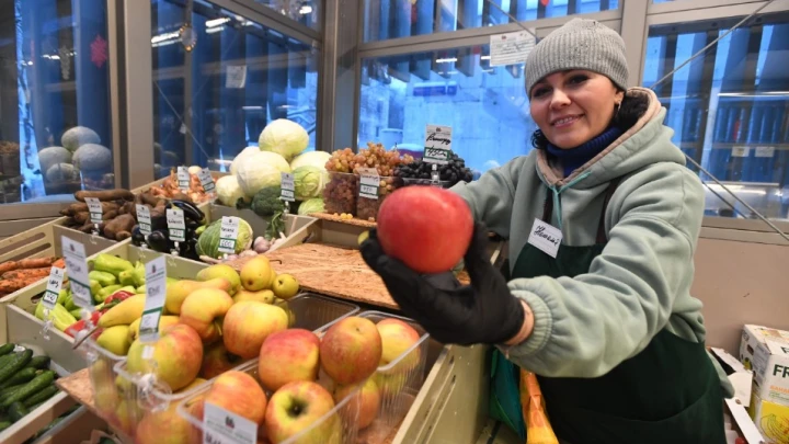 Рубль крепнет: Ретейлеры выступили с заявлением о ценах