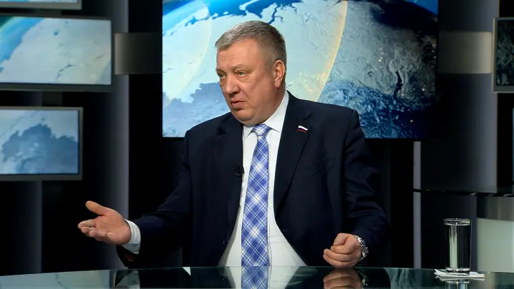 Конституцию России снова пора менять: Генерал Гурулёв поднял чувствительную тему. Все сильно напряглись