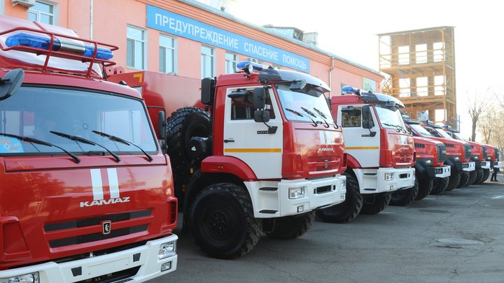 Площадь пожара возросла: Юг Москвы накрыло чёрным едким дымом