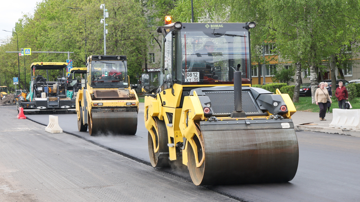 В Петербурге асфальт запах клубникой