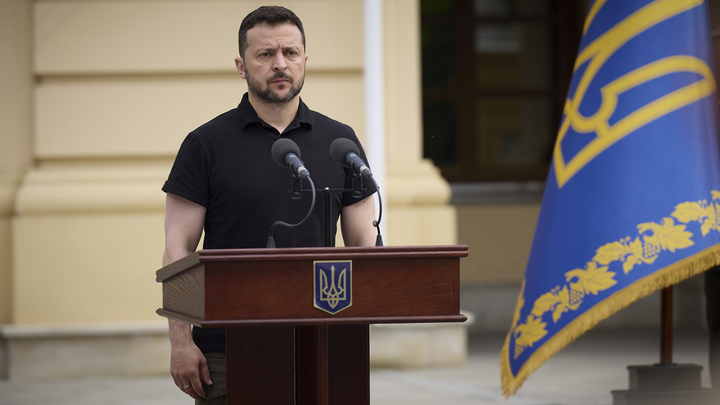 Автор Конституции Украины Табачник заявил, что Зеленский больше не легитимен