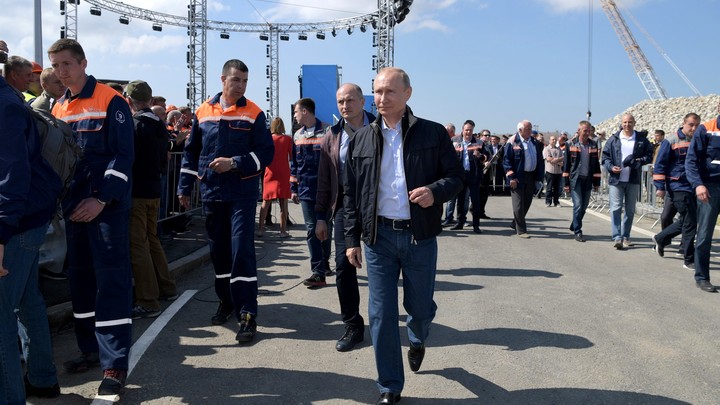 Рогозин порадовал Путина необычными фотографиями Крымского моста