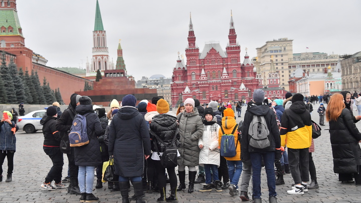 Для детей из новых регионов организуют путешествия по России