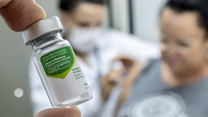 Вакцинация: за или против? Профессор Шафалинов ответил на сложные вопросы