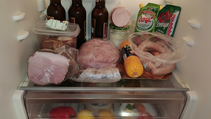 Полно жира и сахара: эксперты назвали продукты вреднее колбасы