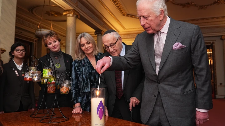 Король сдал мировое правительство: Спустя время заявление Карла III удалили