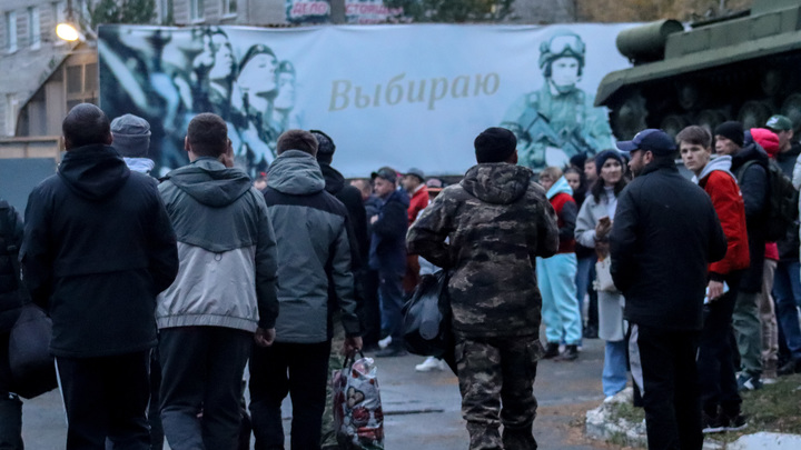 Жителей Екатеринбурга возмутило поведение мобилизованных резервистов
