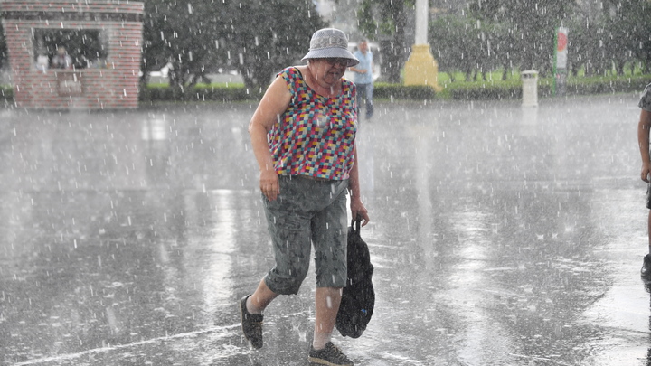 Гулкая небесная канонада: Синоптик предупредил о стене ливней в Москве