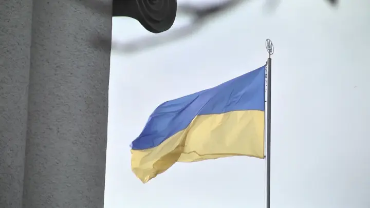 Еврокомиссия требует от Зеленского разъяснений по ситуации с НАБУ и САП