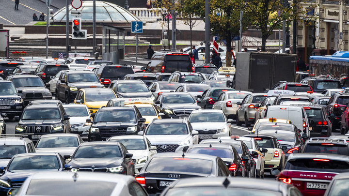 В Москве и Подмосковье впервые за год сократились автопарки