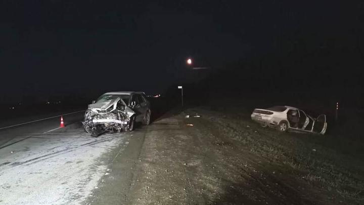 Два человека пострадали в лобовом ДТП на трассе Барнаул – Новосибирск