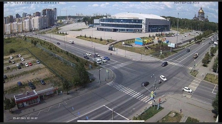 Повернула не глядя: в Челябинске мотоциклист получил травмы из-за ошибки женщины за рулем