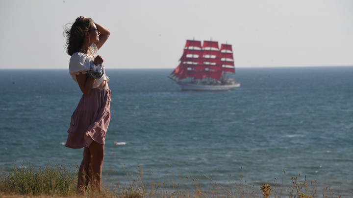 Приди, русский военный корабль: Спецслужбы Латвии хотят посадить поэта за правду о России