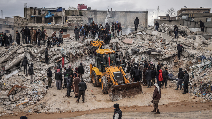 Погребённые заживо: Люди под завалами после землетрясения прощаются и говорят слова любви