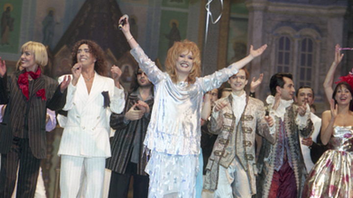 Вайкуле и Пугачёва - кормилицы. Главный скандал выходных и реальные доходы предателей