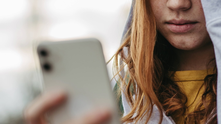 Бабушка позвонила утром и закричала: Их всех убили! Чудом выжившая дочь вернулась в пустой дом