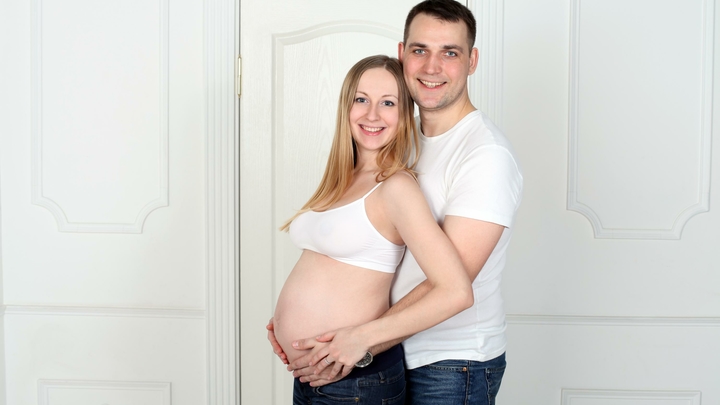 Единое пособие беременным в России в 2023 году: Путин подписал закон