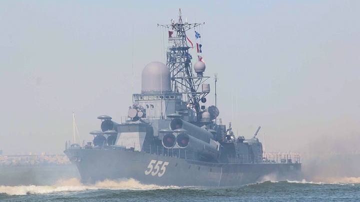 Что задумал Путин?: Российский флот в Средиземном море вызвал панику у турок и англичан