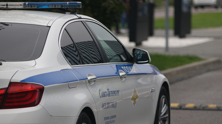 Стрельба на проспекте Непокорённых: правоохранители задержали пьяного охранника с автоматом.