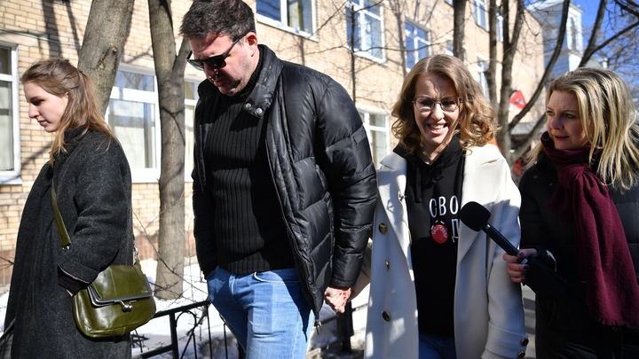 Народ устал от грязи звёздной пары: В Сети раскритиковали сплошные выяснения измен Собчак и каминг-аута Виторгана