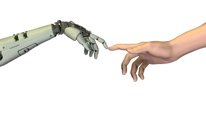 В Москве покажут новейший андроид. Создатели пообещали: Способен принять облик любого