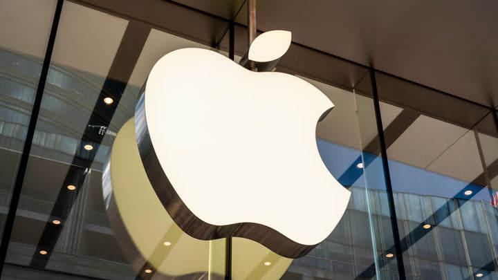 И я решил попробовать: Москвич подал в суд на Apple за то, что стал гомосексуалистом