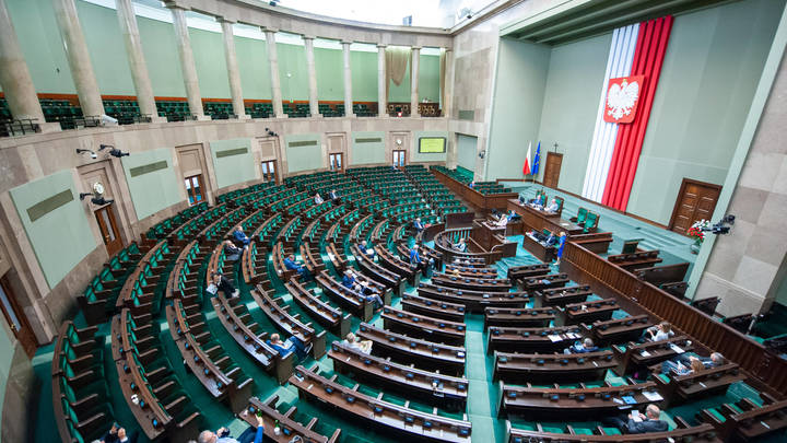 Польский парламент призвал Киев принять вину в Волынской резне
