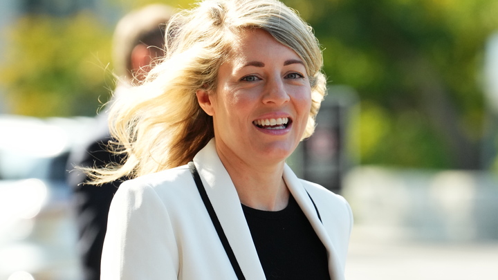 Следующая на выбывание? Глава МИД Канады тоже попалась на аплодисментах эсэсовцу