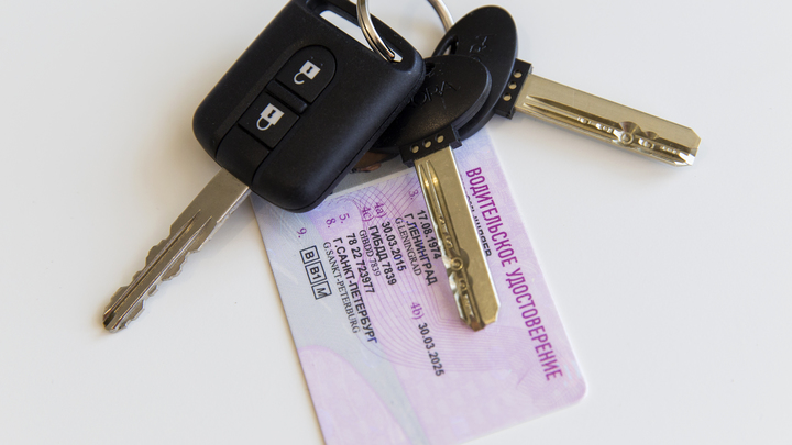 В Новокузнецке житель хотел обменять поддельные автомобильные права на настоящие