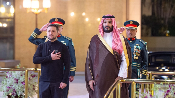 Зеленский ждал поддержки, но получил требования от Трампа: что задумали в Белом доме