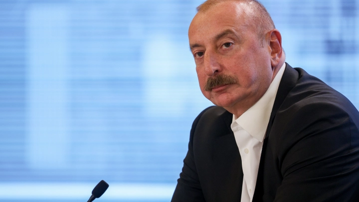 Алиев заявил о планах Баку подать на Россию в суд из-за крушения самолета AZAL