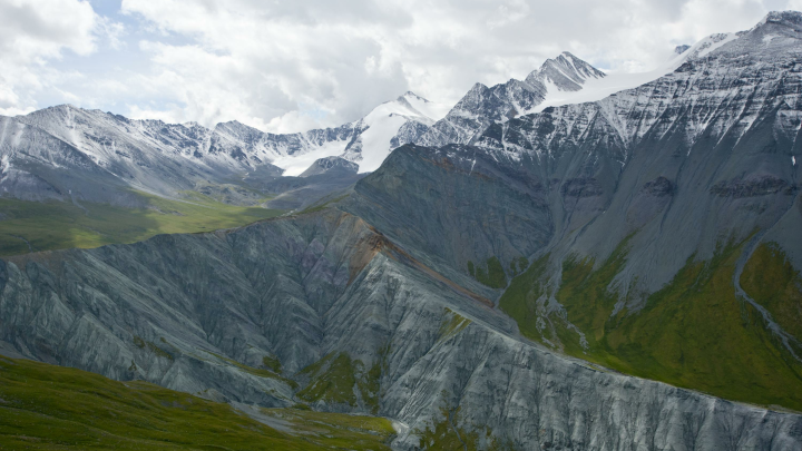 Алтайский перевал Дятлова: Пенсионер отправился в роковое место в горах и не вернулся
