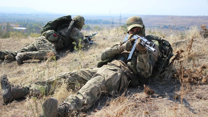 В армянской воинской части произошла ссора. Офицер получил телесные повреждения
