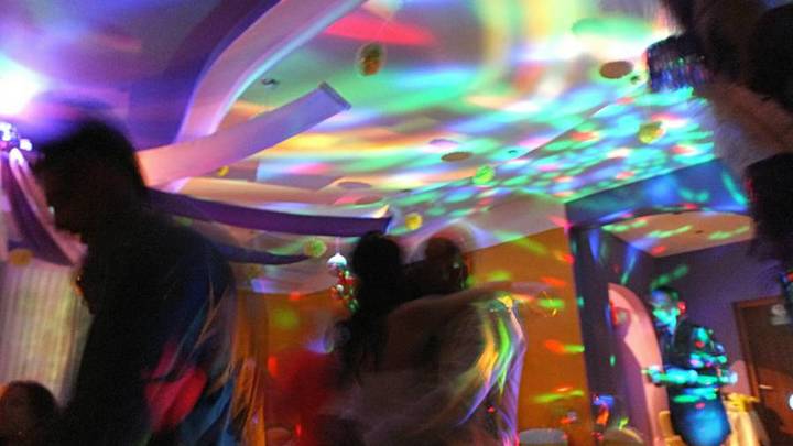 В Краснодаре жители ЖК Центральный пожаловались на шум из работающего по ночам ресторана