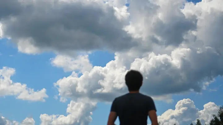 Жители Армавира вызвали сапёров из-за падения парашюта с оборудованием