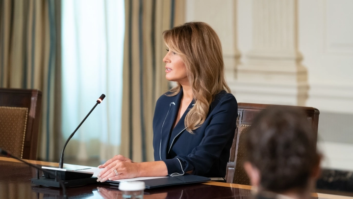 Жительница ЛНР отправила письмо Мелании Трамп: Не по адресу обратилась