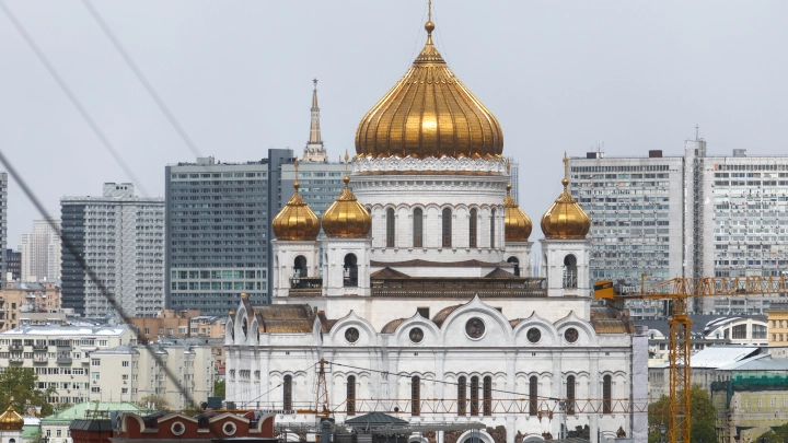 В Москве в храме Христа Спасителя предотвращено ЧП: задержана женщина с боеприпасами
