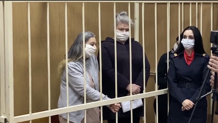 На Кубани осудили семейный подряд за обман пенсионеров: женщины забирали у одиноких людей квартиры