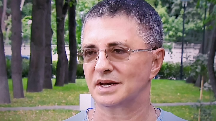 В чём разница между медиком и чиновником: Доктор Мясников объяснил на примере