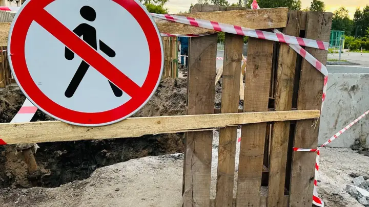 ЧП на Розенштейна: обвал стены, эвакуация и временное перекрытие движения в Петербурге