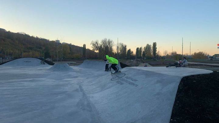 Скейт-парк открылся на Гребном канале в Нижнем Новгороде