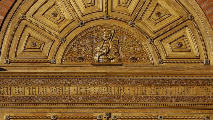 В Петербурге открылись торжества в честь 300-летия перенесения мощей святого Александра Невского