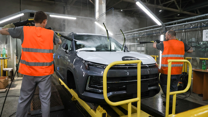Разработка новых отечественных авто подорожала в два раза за месяц