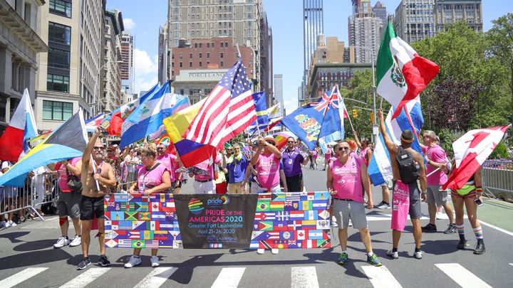 В Америке признали - на Украине русские борются против извращённых ценностей Запада
