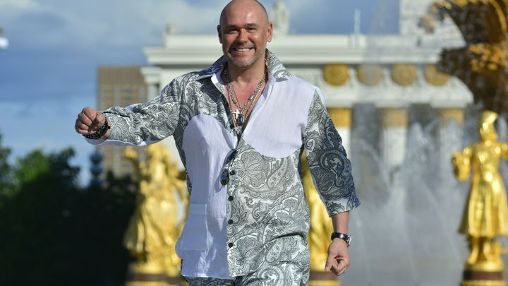 Актёр Максим Аверин объяснил, почему молчал об СВО. Неудобно стало всем