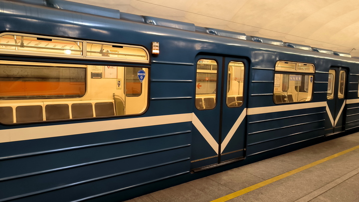 Как спасали петербургского студента, который упал под поезд на станции метро “Площадь Ленина”