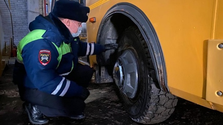 Школьный автобус чуть не попал в аварию под Серпуховом