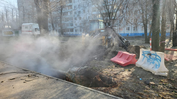 В Ростове из-за крупной аварии на теплосетях без отопления остались сотни жильцов