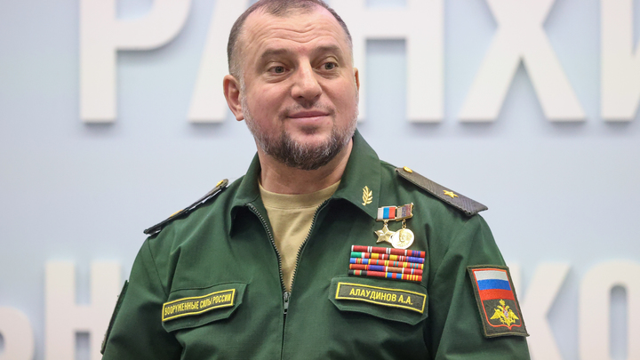 Генерал Алаудинов показал пленного врага, взятого на Курщине: Даже противненько