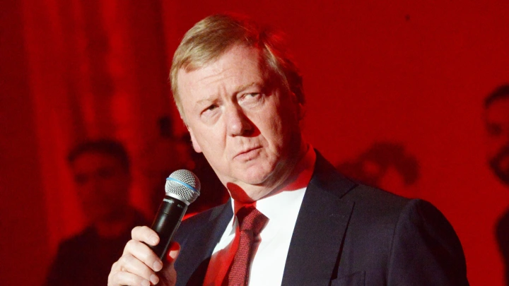 Во всём виноват Чубайс: Игру начал Ельцин, а башни Кремля её добивают